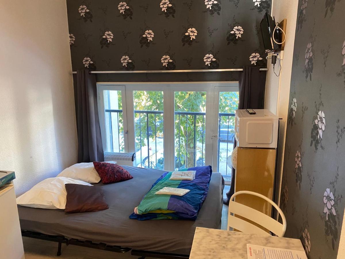 Les Studios Meubles De L'Avenue Bouloumie فيتيل المظهر الخارجي الصورة