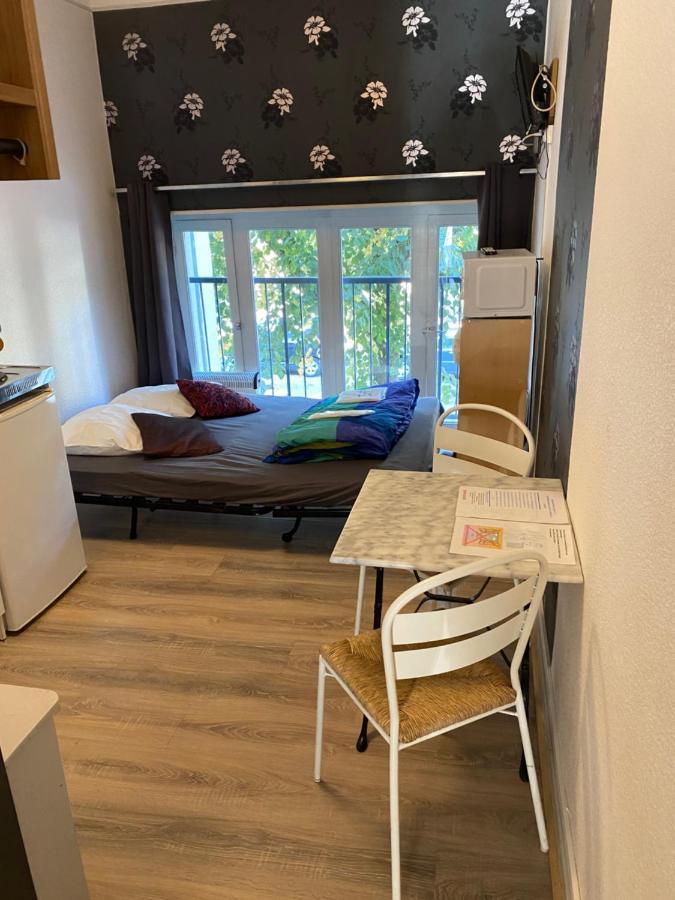 Les Studios Meubles De L'Avenue Bouloumie فيتيل المظهر الخارجي الصورة