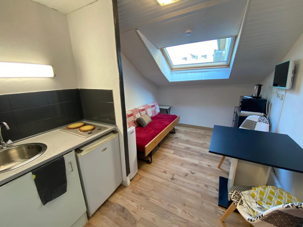 Les Studios Meubles De L'Avenue Bouloumie فيتيل المظهر الخارجي الصورة